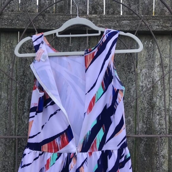 Splashes of Color Dress • Love...Ady • L - Picture 3 of 3